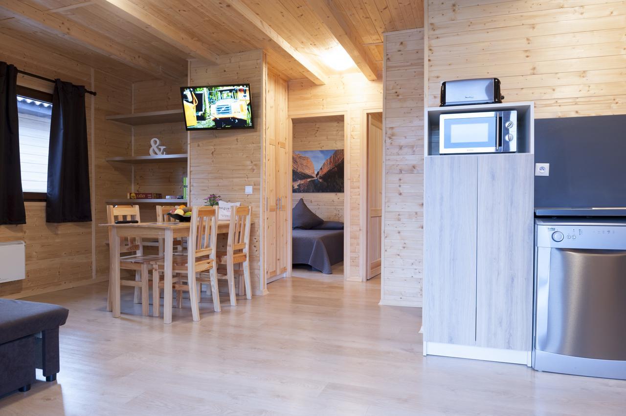 La Noguera Camping Sant Llorenç de Montgai Exteriör bild